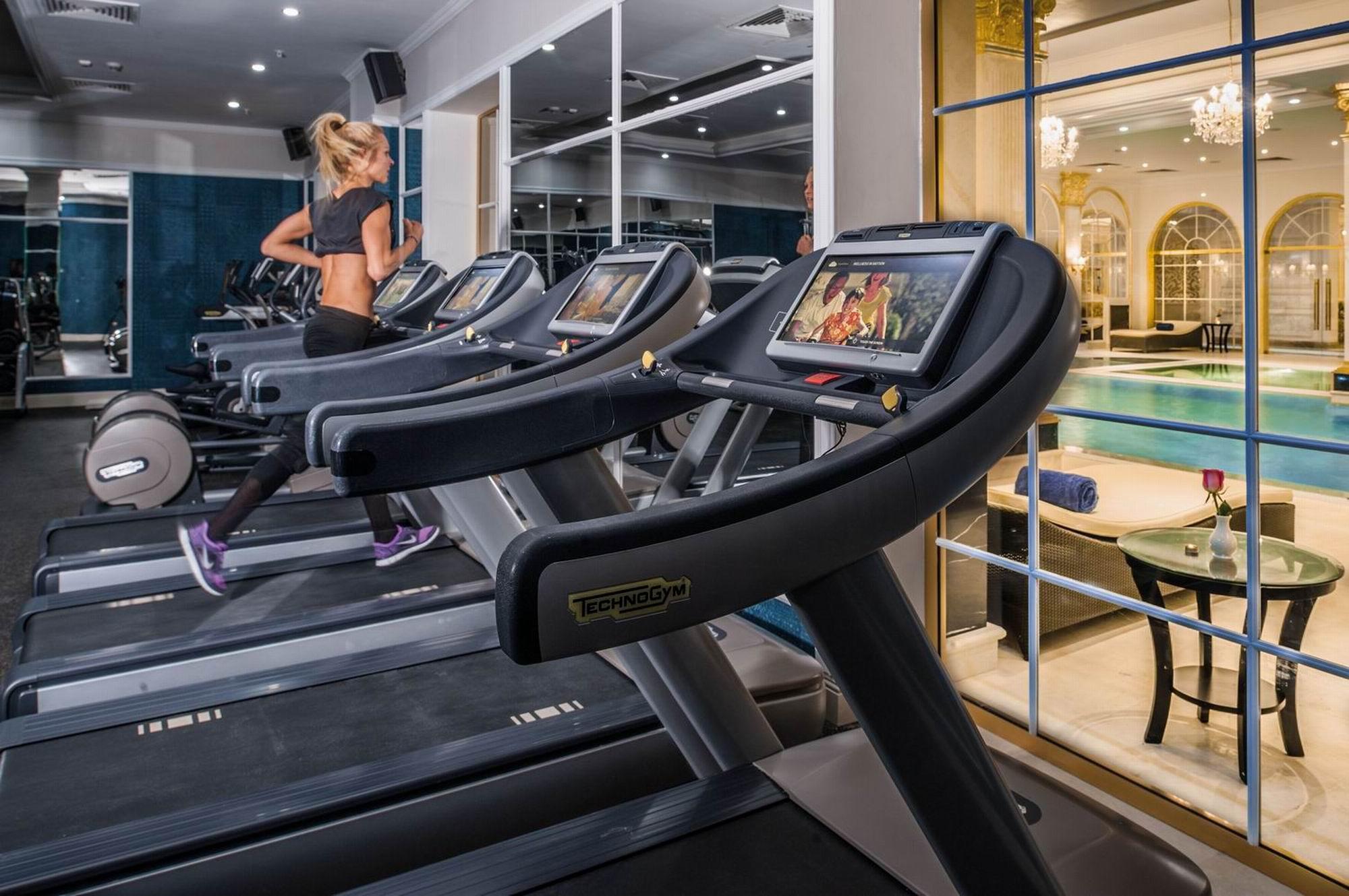 מלון Rixos Khadisha שימקנט מראה חיצוני תמונה A treadmill